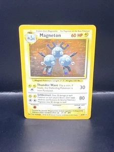 Pokemon Magneton 9/102 Base Set Unlimited Holo Rare A - Picture 1 of 6