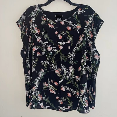 Blusa Van Heusen Floral Feminina Plus Size XXL Mix Media Flowy Preta Manga Curta - Imagem 1 de 4
