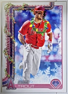2025 Topps Holiday Mike Trout Holiday Light Strand Variation SP 🌿 - Picture 1 of 2