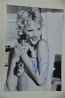 Drew Barrymore signed 20x30cm Sexy Foto  Autogramm / Autograph IP with Cat Katze