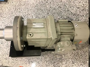 Lenze SKg63-4B Getriebemotor GST04-2MVCK063-32 Electric Motor SK963-4B - Bild 1 von 5