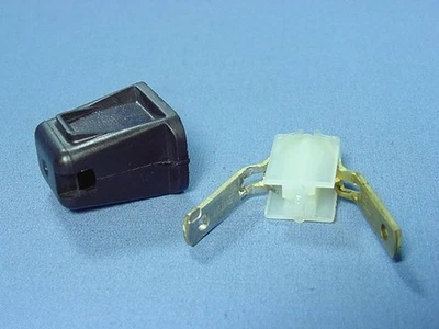 Enchufe de hoja recta Leviton 123 marrón 10A 2 clavijas 10A polarizado 125V Foto 1 de 4