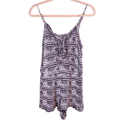 Mameluco bohemio con dobladillo con volantes y cordones sin mangas con cuentas American Eagle para mujer M Foto 1 de 4