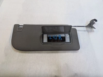 Parasol Super Cab gris pasajero derecho con luz | Ajuste Ford F250 F350 2017-2022 Foto 1 de 4