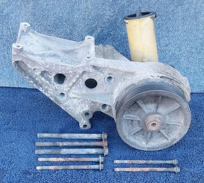 Bomba de dirección asistida soporte de aire acondicionado Ford F150 F250 5.0 5.8 302 351W con pernos OEM usado Foto 1 de 1