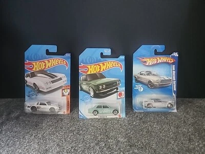 Hot Wheels Lote De 3 Mixed Muscle Mania, HW J Imports, Más Rápido Que Nunca Foto 1 de 4