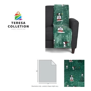 Peanuts Gang Christmas Velvet Soft Plush Throw Blanket Green, 50"x70" - Picture 1 of 4