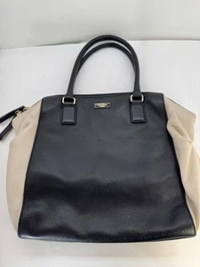 Borsa a tracolla grande Kate Spade New York in pelle nera/beige - Foto 1 di 13