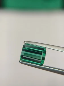 2,10 Cts ¡UN MAGNÍFICO OCTÁGONO DE TURMALINA VERDE DE NIGERIA! - Imagen 1 de 10