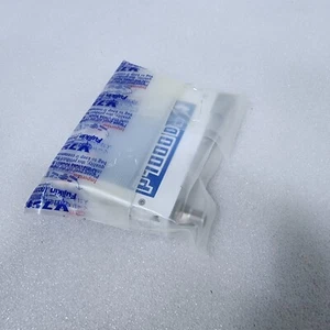 NEW FUJIKIN FCSP7302DW2-T5-4CW2-F13B/N2-H1D27,N2 13SCCM MASS FLOW CONTROLLER - Picture 1 of 5