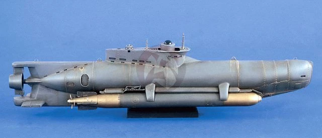 Verlinden 1/72 Type XXVII B-5 Seehund (Seal) German Midget Submarine WWII 2051 - Image 1 of 1