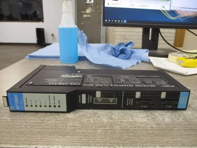 Módulo de interfaz de red Square D Sy/Net 8030 CRM-565 usado Foto 1 de 4