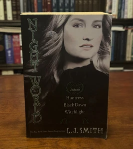 NIGHT WORLD NO. 3 by L.J. Smith (Huntress, Black Dawn, Witchlight) Paperback - Foto 1 di 3