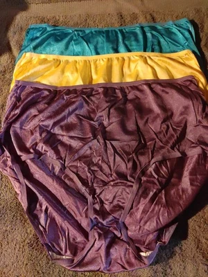 Talla 12 Vintage Fruit of the Loom 100% Nylon Brief Bragas con Etiquetas Paquete de 3 Foto 1 de 3