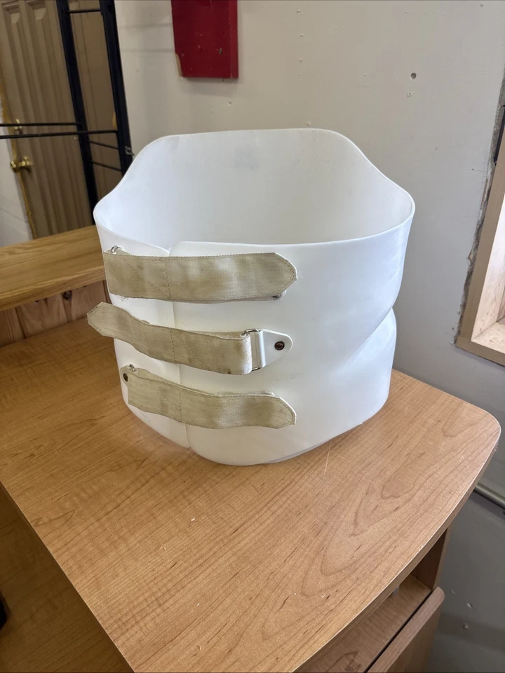 Ortesis ortopédica dura para escoliosis y cifosis Foto 1 de 4