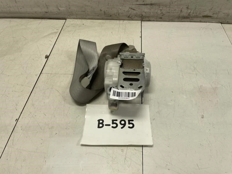 Toyota Camry Le 2008 cinturón de seguridad delantero izquierdo del lado del conductor OEM+ Foto 1 de 4