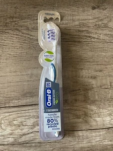 Oral-B Cross Action Eco Soft Bristles Manual Toothbrush Medium - Picture 1 of 2