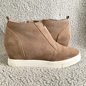 Steve Madden Booties Women's Size 8 Taupe Brown Suede Leather Wavery Wedge Shoes - Picture 1 of 11