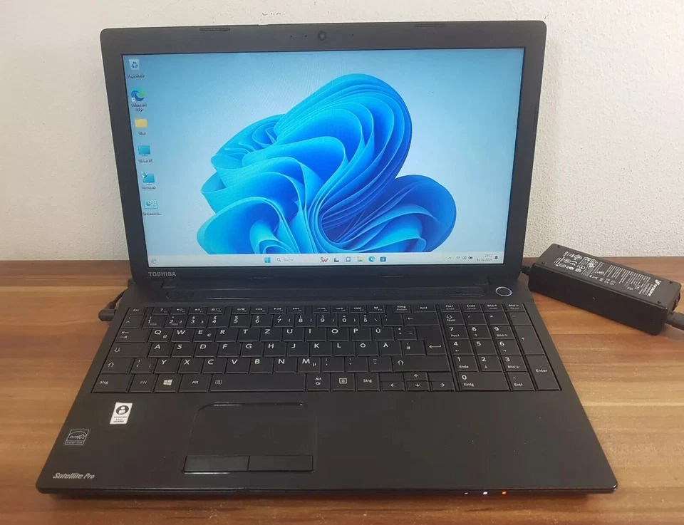 ✅🖥️ PC Toshiba ✅ serie C | 16 GB RAM | SSD  | WINDOWS 10+ 🎁 OFFICE 2024 - Immagine 1 di 3