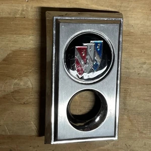 1973-74 NOS Buick Century Trunk Lock Emblem GM 9623028 - Picture 1 of 18