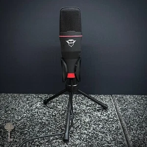 MICROPHONE PC GAMING ET TRÉPIED SUPPORT GAMER PODCAST STREAMING ORDINATEUR PORTABLE AUTOPORTANT - Photo 1/5