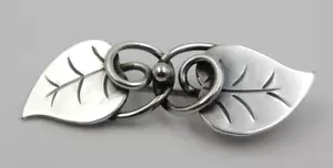 VINTAGE GEORG JENSEN HAND-WROUGHT STERLING SILVER TWO LEAF PIN BROOCH - Picture 1 of 10