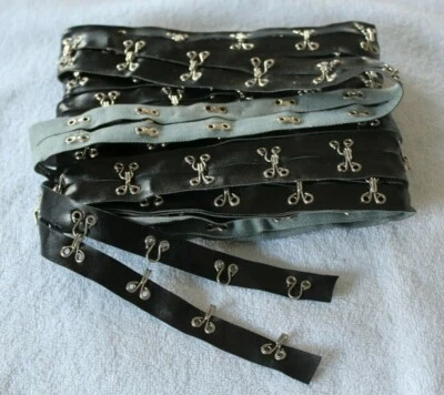 Verschluss Band mit Haken und Ösen 10 m Hakenband 2 teilig schwarz Leder matt  - Bild 1 von 3