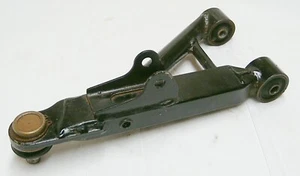 Suzuki Eiger LH Upper A-arm 52440-38830 - Imagen 1 de 4