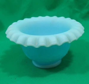Fenton blue glass bowl ! - Picture 1 of 4