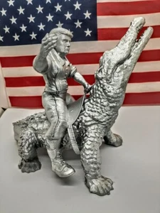 8" President Donald Trump on a Gator USA Figur MAGA 3D Silber +2Gratis🎁🎁 - Bild 1 von 4