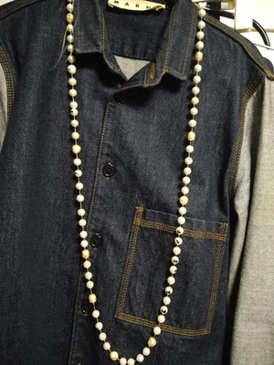 Collar de cuentas con logotipo grabado MARNI hecho en Italia con caja Foto 1 de 4