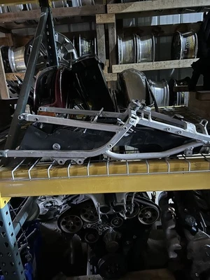 2000 Suzuki GSXR750 REAR SUBFRAME BACK SUB FRAME GSXR 750 00 - Image 1 of 3