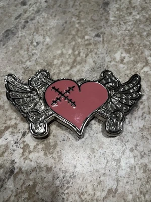 Hebilla de cinturón vintage tatuaje corazón calavera y huesos cruzados tono plata moto Foto 1 de 4