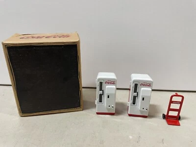 ERTL Coca Cola Coke Diecast Miniature Pop Machines & Hand Cart - Image 1 of 4