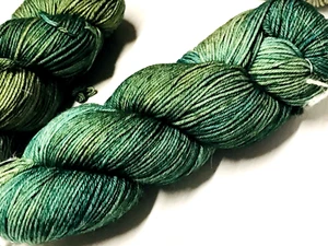 FRESCO Y SECO  100gr Skein 335yd Malabrigo ARROYO x-Soft SW MERINO WOOL DK YARN - Picture 1 of 7