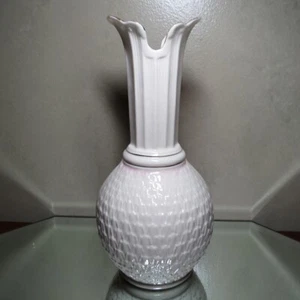 Jarrón Paros de porcelana firmado Belleek alrededor de 1995 - Imagen 1 de 20