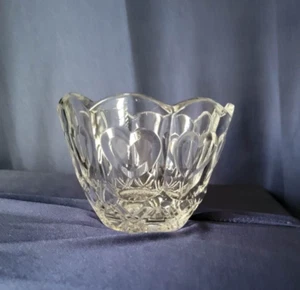 Crystal Bowl with Hearts - Picture 1 of 7