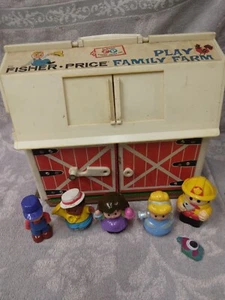 Vintage Fisher Price Family Fun Farm #915 w/ a Full House! (SEE DESCRIPTION) - Picture 1 of 7