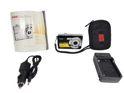 Cámara digital Kodak EasyShare M753 7 MP con zoom óptico 3x (negra), paquete Foto 1 de 4