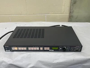 Interruptor IP Extron System 5 con control de panel frontal - Imagen 1 de 10
