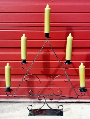 Candelabro de hierro forjado, 5 brazos, pergamino, triángulo ~ símbolo de fuego de alquimia ~ Foto 1 de 4