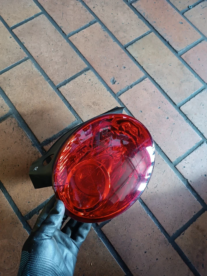 Originale Daihatsu Copen Fanalino Posteriore Destro - Immagine 1 di 4