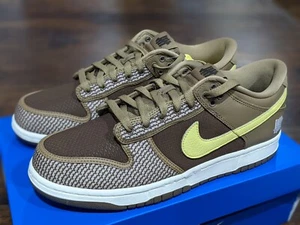 Undefeated x Nike Dunk Low SP - Picture 1 of 6