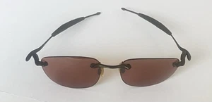 GAFAS DE SOL de diseñador clásicas sin montura de metal marrón y bronce genuino Oakley Why 8.1 - Imagen 1 de 23