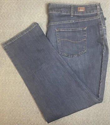 Lee Plus Women's Relaxed Fit Straight Leg Mid Rise Jeans VERONA 26W NWT - Image 1 of 4