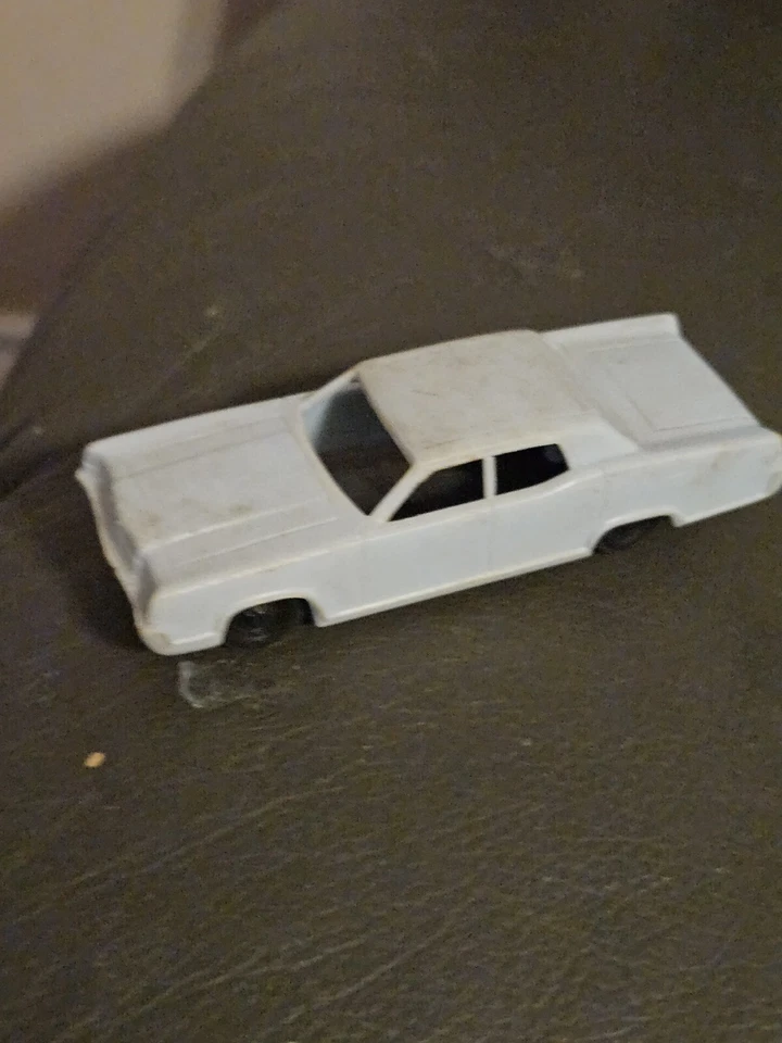 Coche de juguete vintage JVC Co bebé azul plástico mercurio Foto 1 de 4