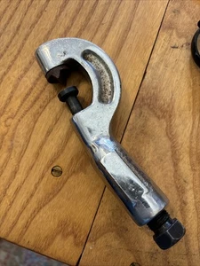Llave de engranajes universal cascanueces KD 715 - Imagen 1 de 5