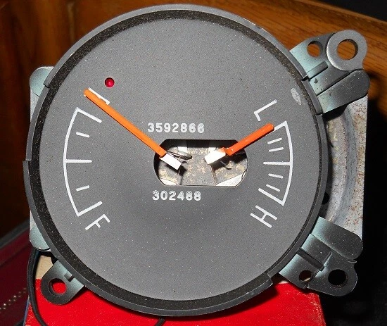 Nuevo de Lote Antiguo 1975-76 Plymouth Dodge Chrysler Mopar Medidor de Presión de Aceite Combustible Foto 1 de 1