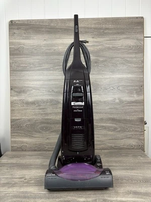 Aspiradora Kenmore Progressive HEPA Direct Drive con accesorios Foto 1 de 4