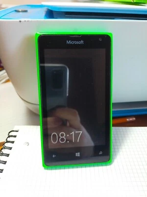 CELLULARE MICROSOFT LUMIA 532 - colore verde fluo usato ma in ottime condizioni. - Immagine 1 di 4